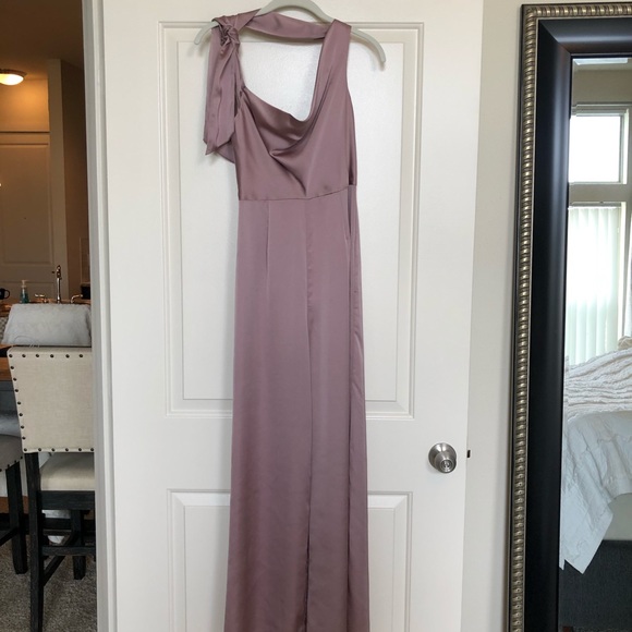 Blush colored jumpsuit - Picture 2 of 8